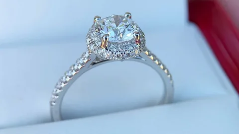 What Is a Pave Diamond Engagement Ring A Complete Guide for Shoppers in the USA