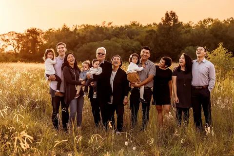 When and Why to Book a Family Photoshoot for Meaningful Keepsakes
